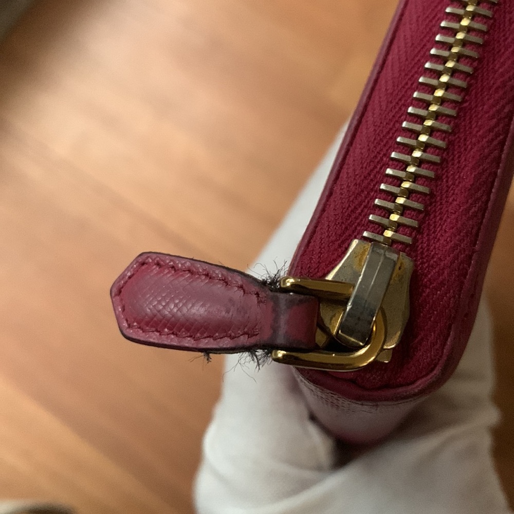 Prada Wallet - Picture 9 of 10